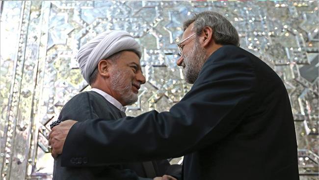 Iraqi Parliament Speaker Ali Larijani (R) receives First Deputy Speaker of the Iraqi Parliament Sheikh Humam Hamoudi in Tehran on November 16, 2016. (Photo by ICANA)