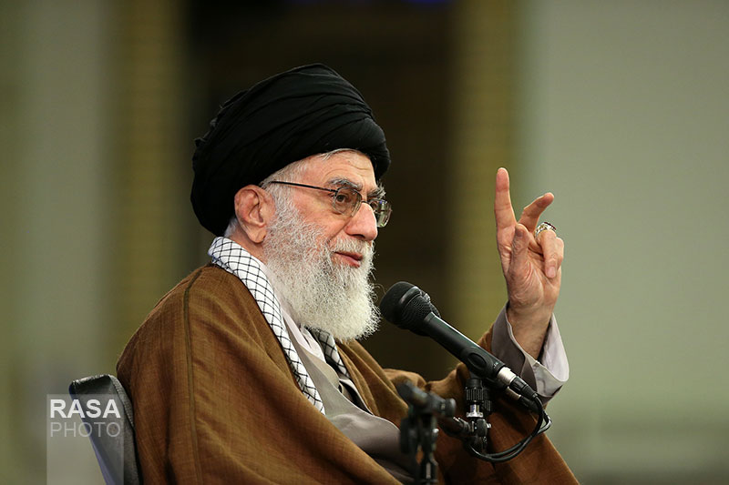 قائد انقلاب اسلامی سے اصفہان کے عوام کی ملاقات