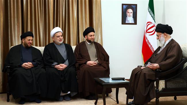 Leader of the Islamic Revolution Ayatollah Seyyed Ali Khamenei (R) receives Ammar Hakim, the head of the National Iraqi Alliance (NIA) (3rd L), in Tehran on December 11, 2016. (Photo by khamenei.ir)
