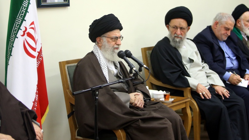 آیۃ اللہ العظمی سید علی خامنہ ای 