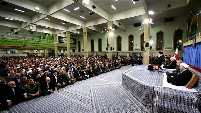 Attendees at the International Islamic Unity Conference and ambassadors from some Muslim countries meet with Leader of the Islamic Revolution Ayatollah Seyyed Ali Khamenei, in Tehran, December 17, 2016.