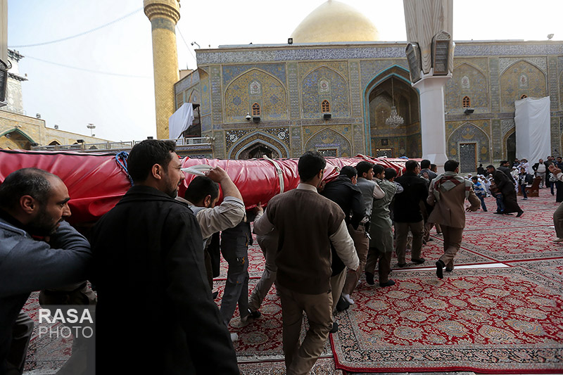 روضہ مبارک امیر المومنین (ع) نفیس ایرانی قالین سے مفرش
