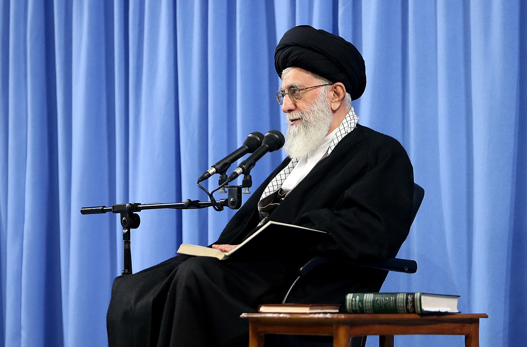 قائد انقلاب اسلامی