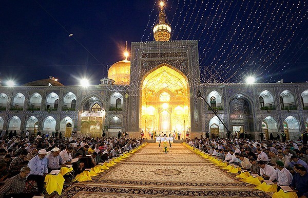 حرم مطہر امام رضا علیہ السلام میں قرآںی محفل