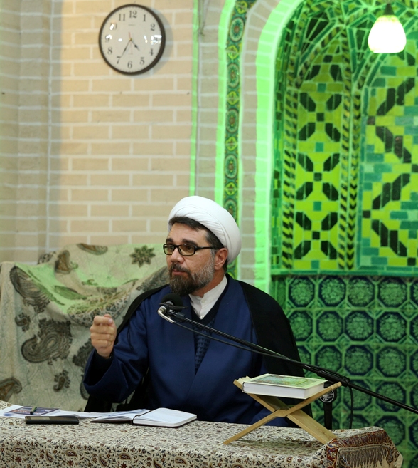 حجت الاسلام  عباس اوتارخانی 