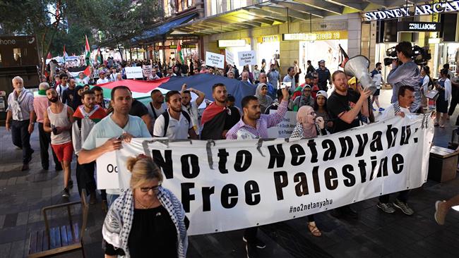 Pro-Palestinian protesters demonstrate against the visit to Australia by Israeli Prime Minister Benjamin Netanyahu in Sydney on February 23, 2017. (Photo by AFP)