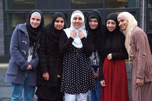 طالبات جامعة "أوکلاهوما" الأمريكية