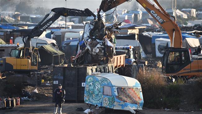 French authorities demolish Calais refugee camp in northern France, October 27, 2016. (Photo by AFP)