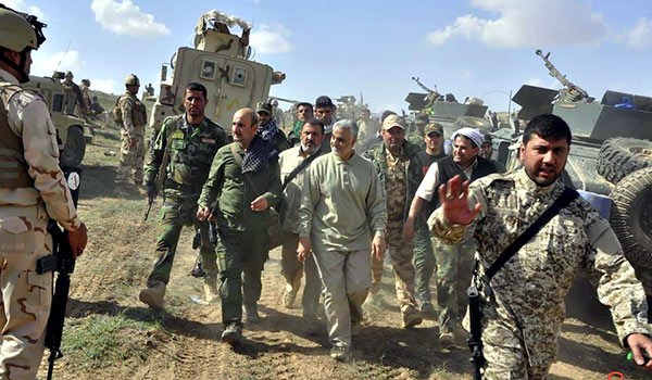 General Soleimani Accompanies Iraqi Popular Forces in Anti-ISIL Operation at Border with Syria