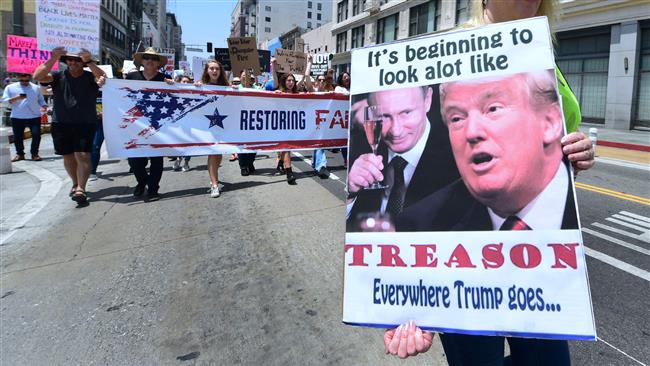 Activists carrying placards and shouting slogans march in Los Angeles on June 3, 2017, during the so-called March For Truth. (AFP photo)