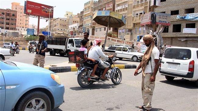 A checkpoint in the city of Mukalla in southern Yemen, from which the reported kidnappings took place, July 19, 2016 (Photo by AFP)