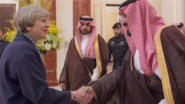 UK Prime Minister Theresa May (L) meets with Defense Minister of Saudi Arabia Mohammad Bin Salman Al Saud (R) in Riyadh, Saudi Arabia on April 5, 2017. (Photo by AFP)