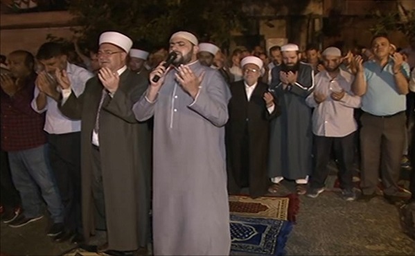 الصلاة خارج الأقصى...