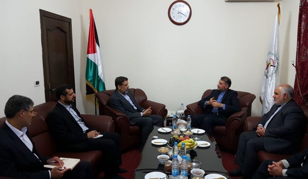 Senior Advisor to the Iranian Parliament Speaker Hossein Amir Abdollahian in a meeting with Secretary General of Islamic Jihad Ramadan Abdullah in Beirut