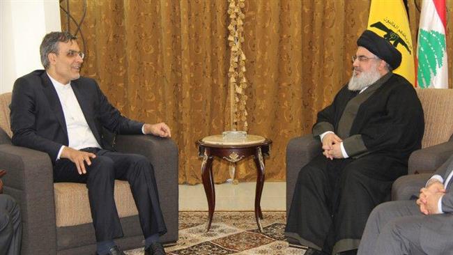 Iranian Deputy Foreign Minister for Arab and African Affairs Hossein Jaberi Ansari (L) and Hezbollah Secretary General Sayyed Hassan Nasrallah meet in Beirut on August 22, 2017. (Photo by IRNA)