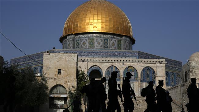 Israeli police forces are seen outside the Dome of the Rock in the al-Aqsa Mosque complex on August 20, 2017. (Photo by AFP)