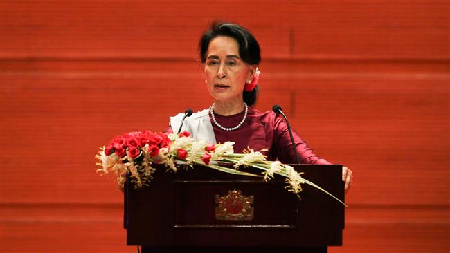 Myanmarese State Counsellor Aung San Suu Kyi delivers a national address in Naypyidaw on September 19, 2017. (Photo by AFP)