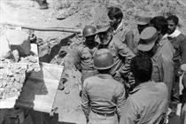 تصویری دیده نشده از رهبر معظم انقلاب در جبهه های حق علیه باطل