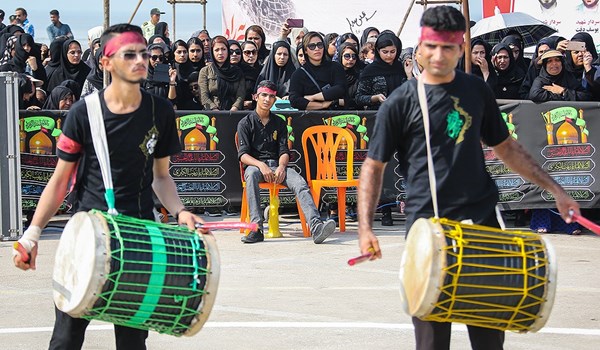 Iranians Commemorate Imam Hossein