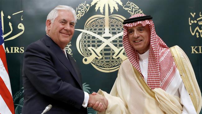 Saudi Foreign Minister Adel al-Jubeir (R) an US Secretary of State Rex Tillerson attend a press conference in Riyadh on October 22, 2017. (Photo by AFP)