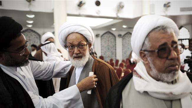 Bahraini Shia cleric Sheikh Isa Qassim (C) during a protest at a mosque in the capital Manama in 2014 (Via Getty Images)