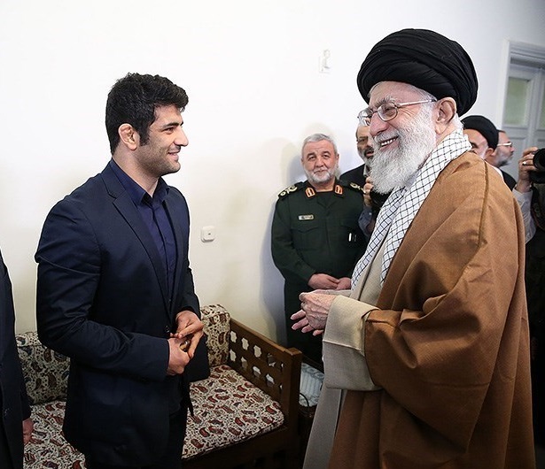 الامام الخامنئي