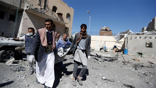 Yemeni Houthis carry the body of a man killed in Saudi airstrikes in Sana’a, Yemen, on December 13, 2017. (Photo by Reuters)