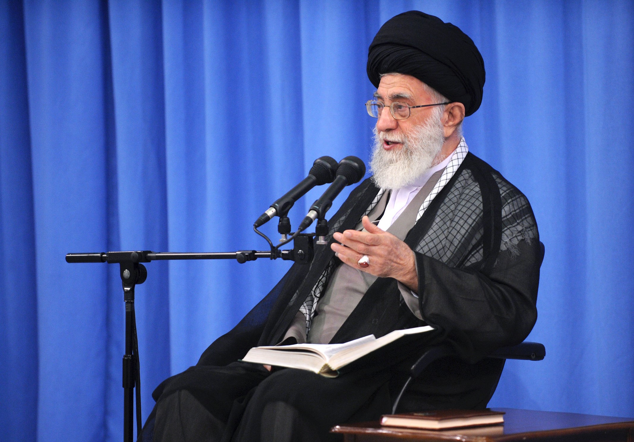 قائد انقلاب اسلامی