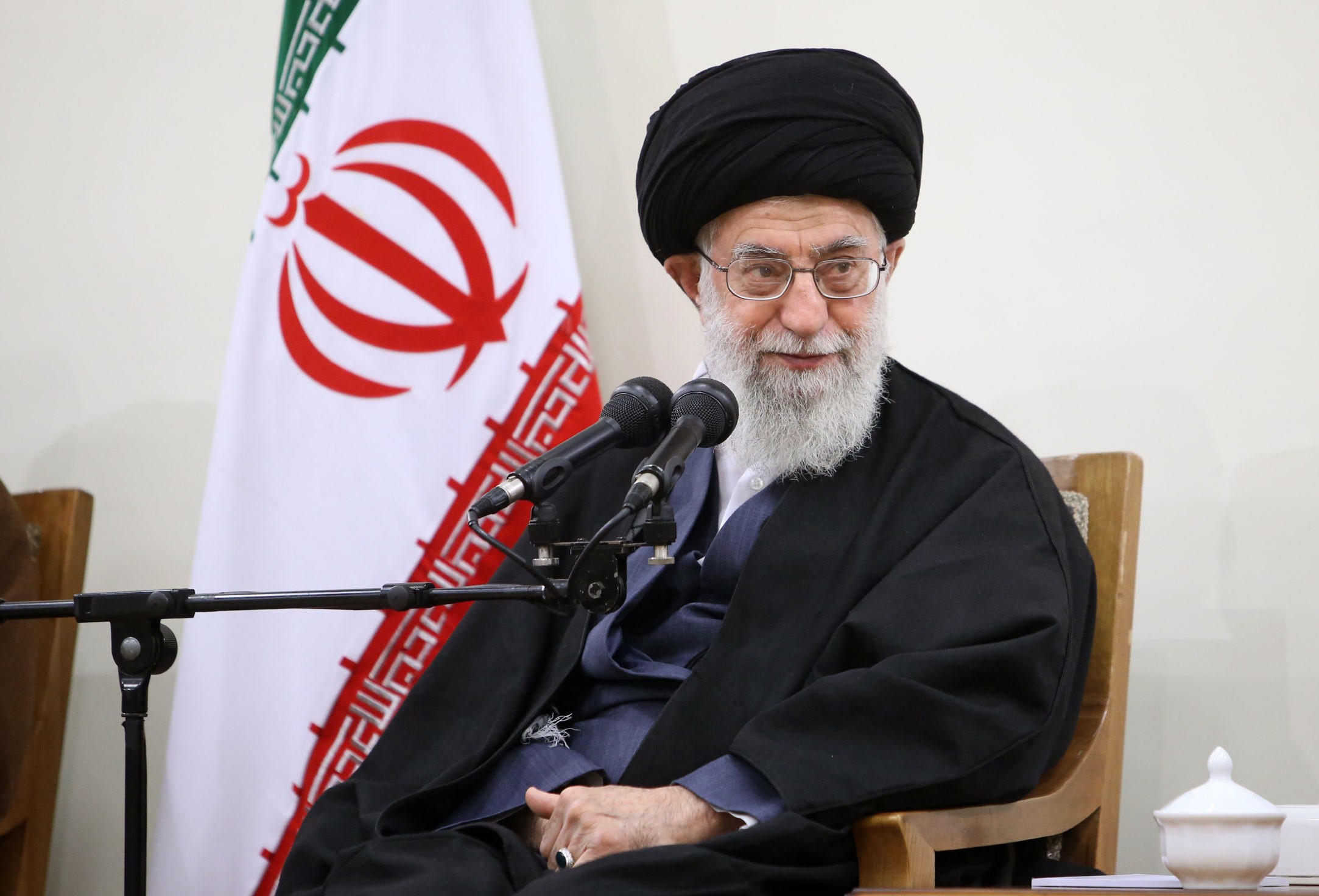 قائد انقلاب اسلامی 