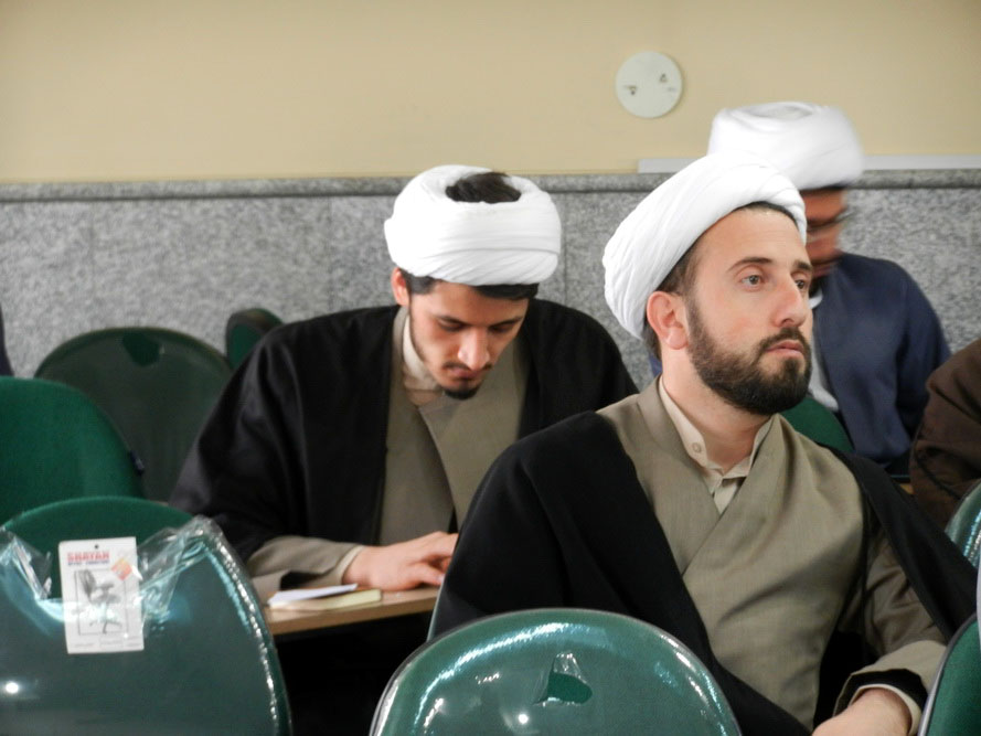 دیدار طلاب همدانی با امیر خجسته