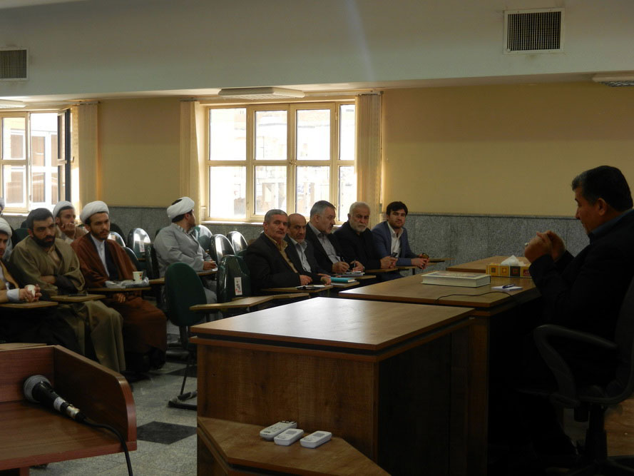 دیدار طلاب همدانی با امیر خجسته