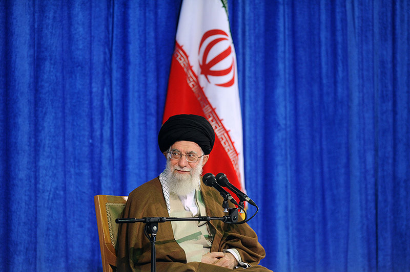 رهبر انقلاب سے ایرانی اساتذہ اور طلباء کی ملاقات