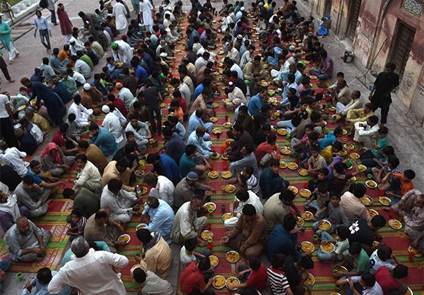 Muslims around Globe Observe Holy Month of Ramadan