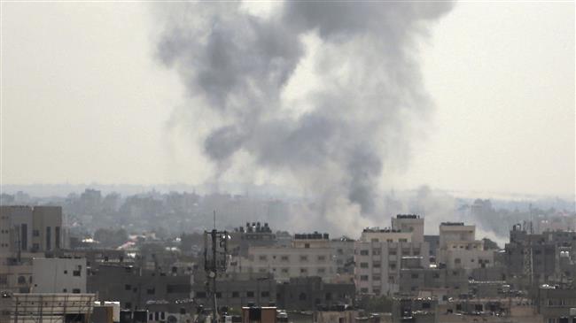 Smoke rises from the site of an Israeli airstrike on Gaza City on May 29, 2018. (AP photo)