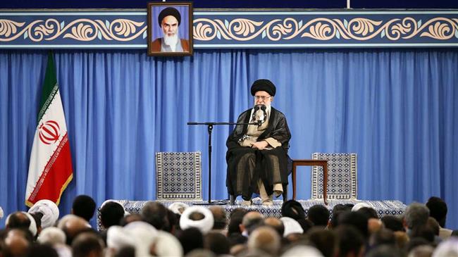 Leader of the Islamic Revolution Ayatollah Seyyed Ali Khamenei addresses the authorities responsible for Iranians’ Hajj pilgrimage this year, in Tehran, July 16, 2018. (Photo by IRNA)