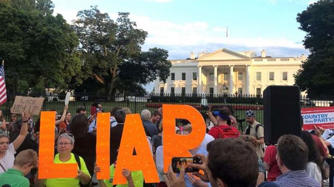 Large group gathers outside of White House to protest Trump for third straight night, Washington DC, July 18, 2018. (Twitter photo)