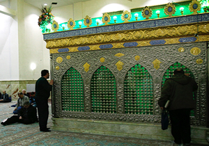 امامزاده روح الله - میدان امام‌خمینی تهران
