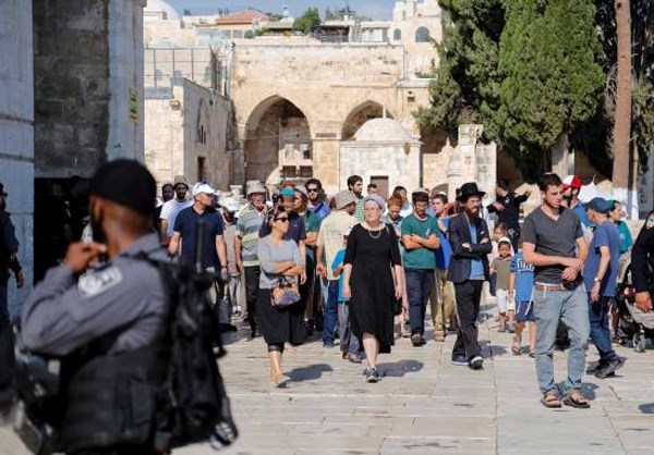 Over 1,000 Israeli Settlers Storm al-Aqsa Mosque in Occupied al-Quds