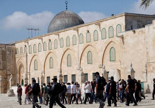 Over 1,000 Israeli Settlers Storm al-Aqsa Mosque in Occupied al-Quds
