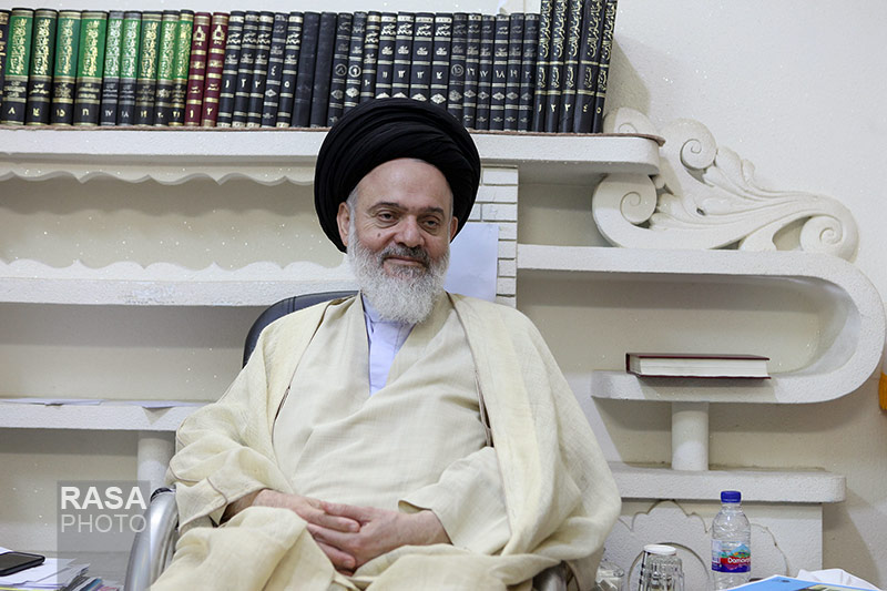 Director and officials of Rasa News Agency meet with Ayatollah Bushehri