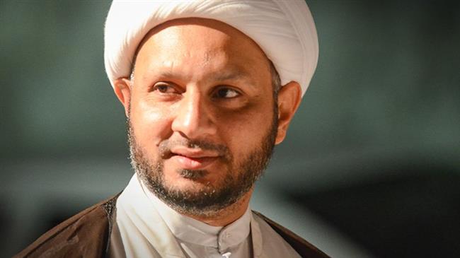 Imprisoned Bahraini Shia Muslim cleric Sheikh Hassan Issa (file photo)