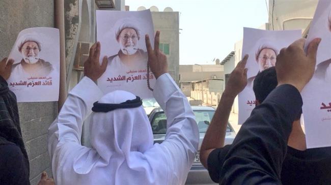 Bahrainis rally in support of prominent Shia cleric Sheikh Issa Qassim at the courtyard of Imam al-Sadiq Mosque in the northwestern village of Diraz on September 14, 2018. (Photo via Twitter)