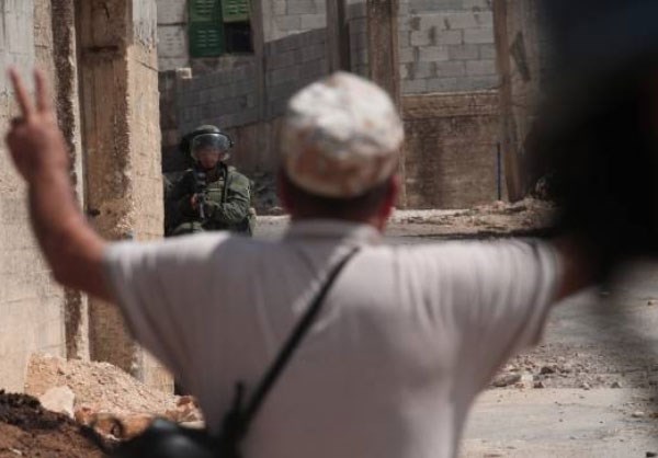 Israeli Soldiers Clash with Palestinian Protesters in West Bank City of Nablus