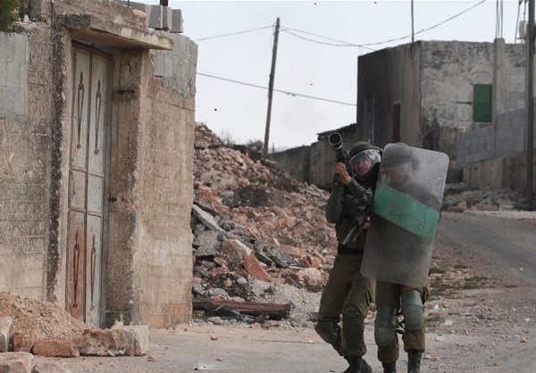 Israeli Soldiers Clash with Palestinian Protesters in West Bank City of Nablus