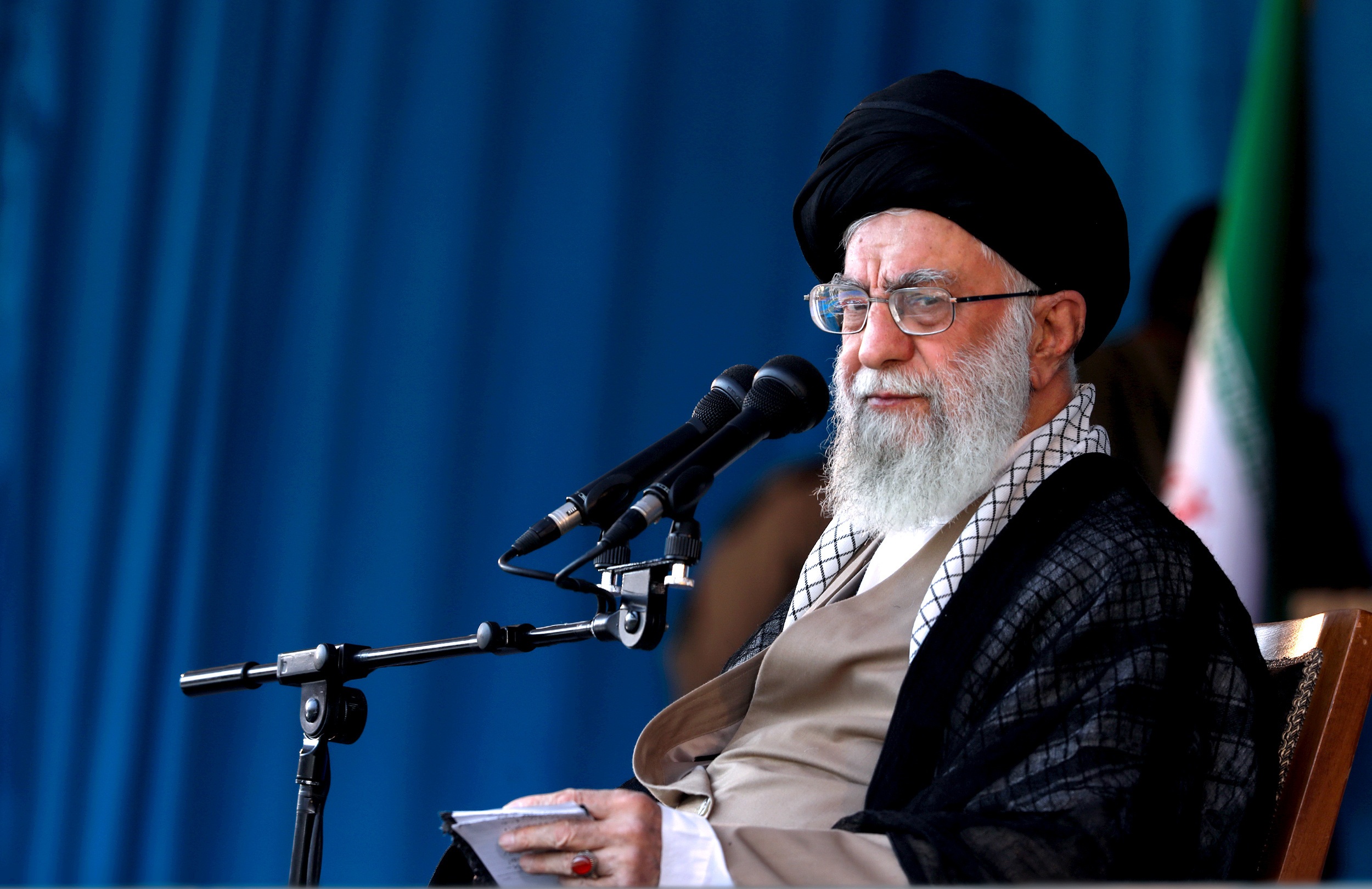 قائد انقلاب اسلامی