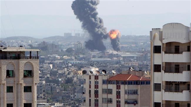 An explosion is seen during Israeli airstrikes in Gaza on October 27, 2018. (Photo by Reuters)