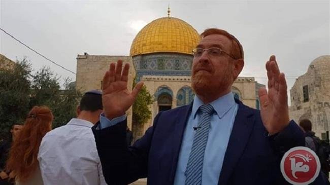 Israel’s ultra-Orthodox Knesset member, Yehuda Glick, is seen along with other Israeli settlers as they enter the al-Aqsa Mosque compound, in the occupied Old City of East Jerusalem al-Quds, on December 3, 2018. (Photo by Ma’an)