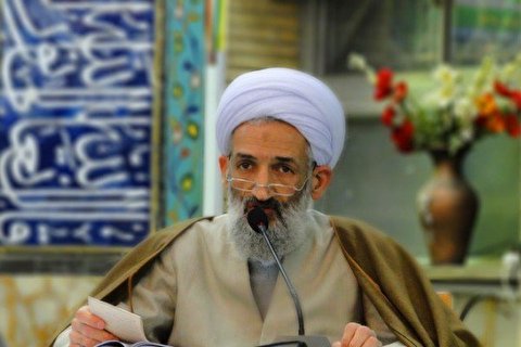 على المؤمنين التزام البيوت وتحويلها الى مساجد ترفع فيها اسم الله