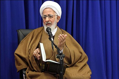 ليلة القدر تفرش فيها مائدة القرآن الكريم فمن الحري استثمارها