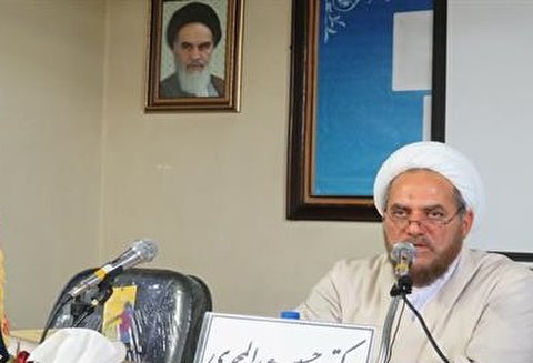 نقش مراجع تقلید در پیروزی و تحکیم انقلاب اسلامی ایران